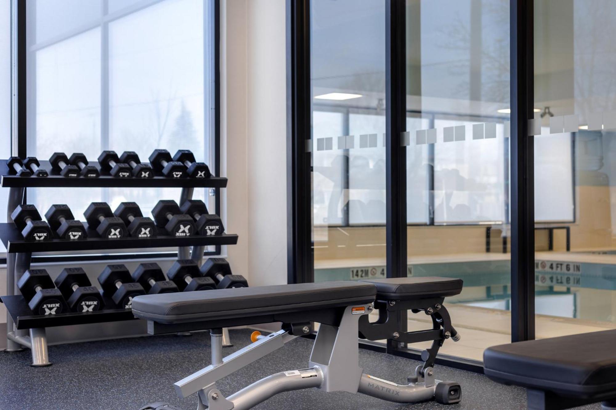 Holiday Inn Express & Suites St Thomas Сен Тома Екстериор снимка