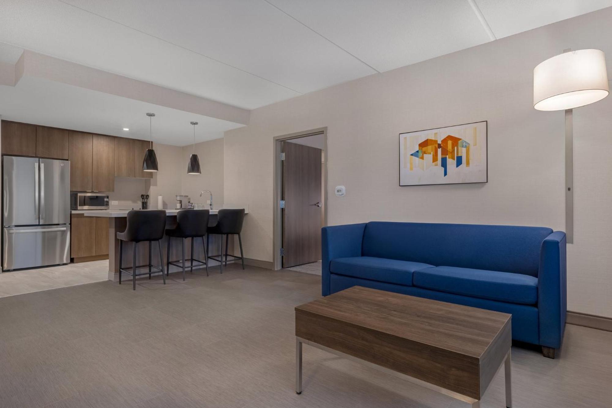 Holiday Inn Express & Suites St Thomas Сен Тома Екстериор снимка
