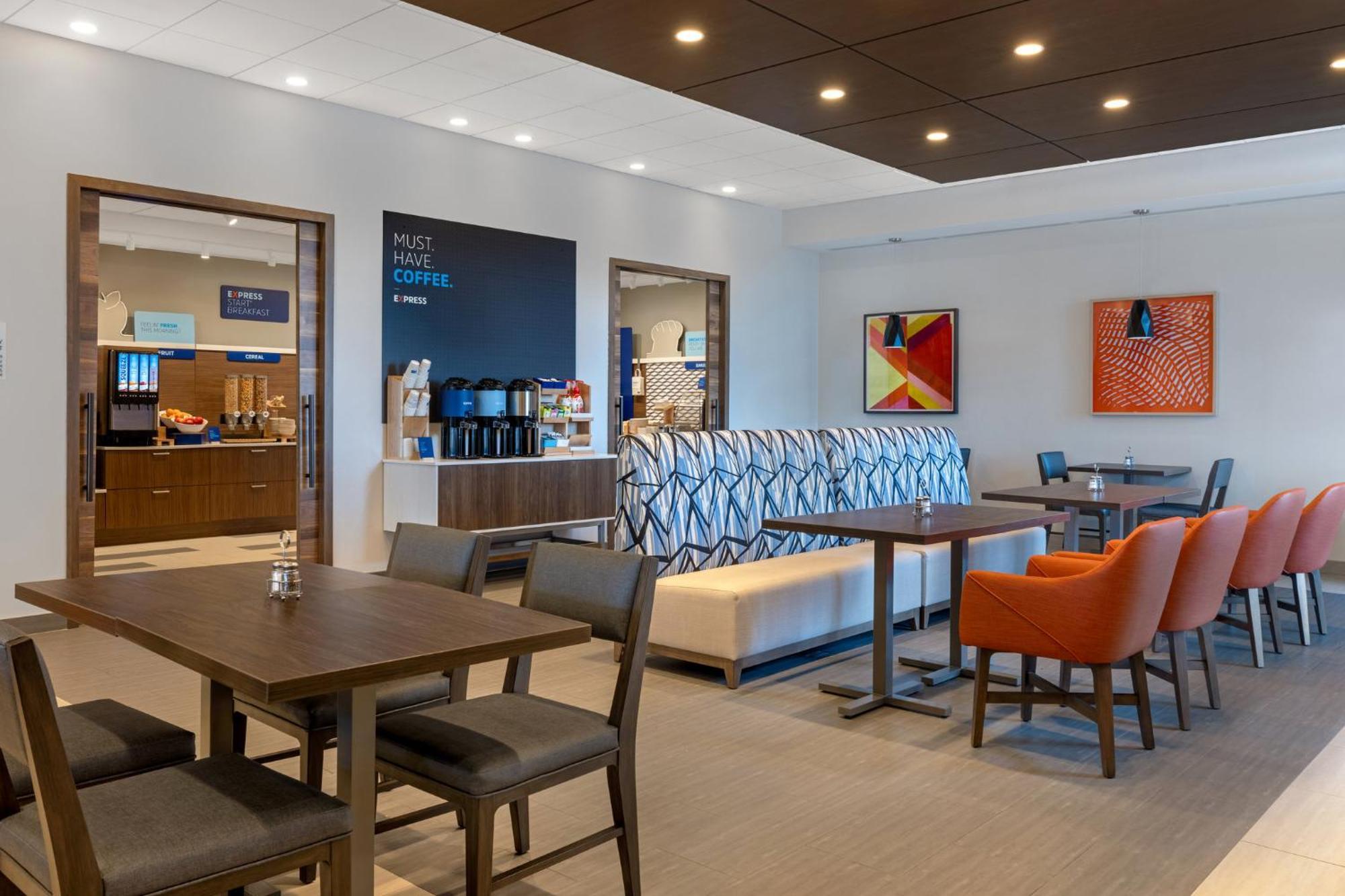 Holiday Inn Express & Suites St Thomas Сен Тома Екстериор снимка