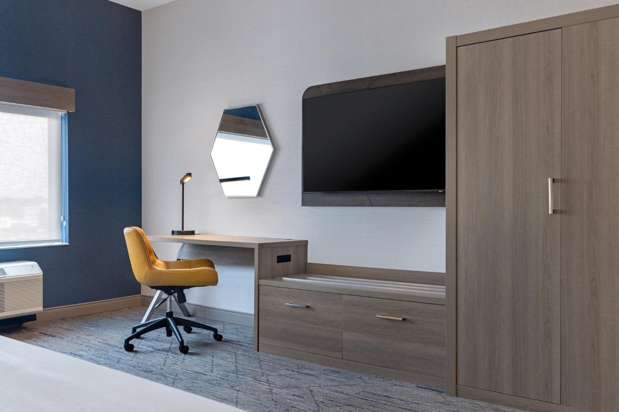 Holiday Inn Express & Suites St Thomas Сен Тома Екстериор снимка
