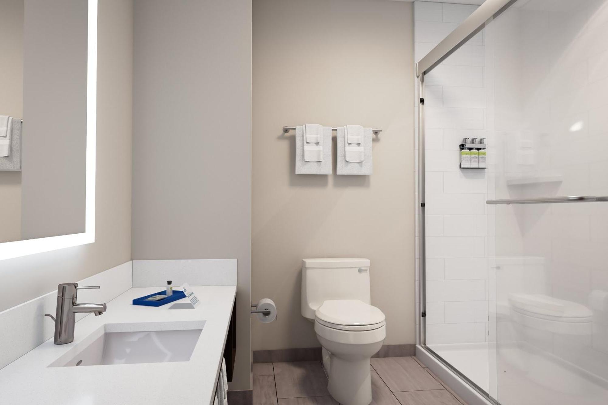 Holiday Inn Express & Suites St Thomas Сен Тома Екстериор снимка