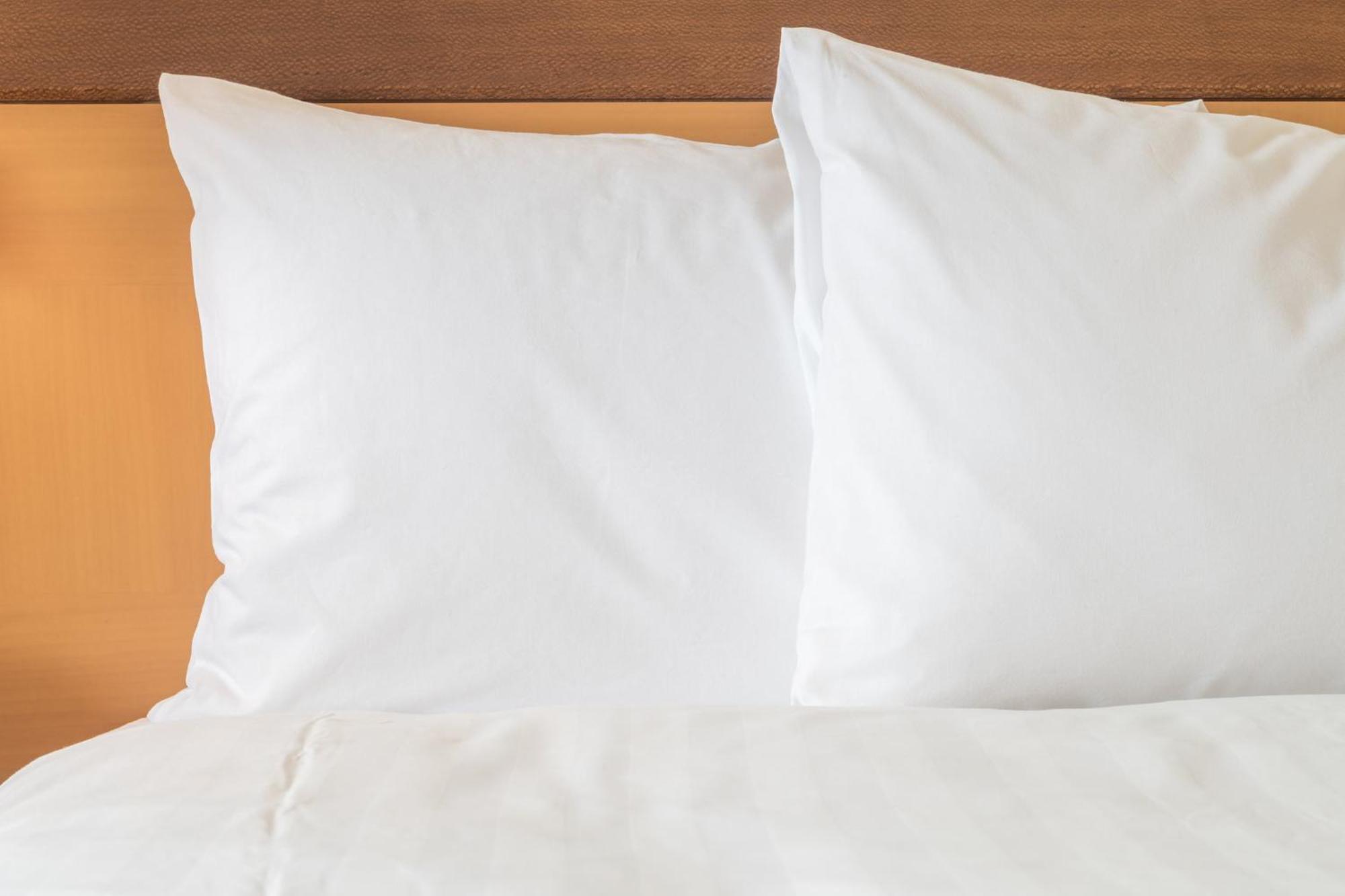 Holiday Inn Express & Suites St Thomas Сен Тома Екстериор снимка